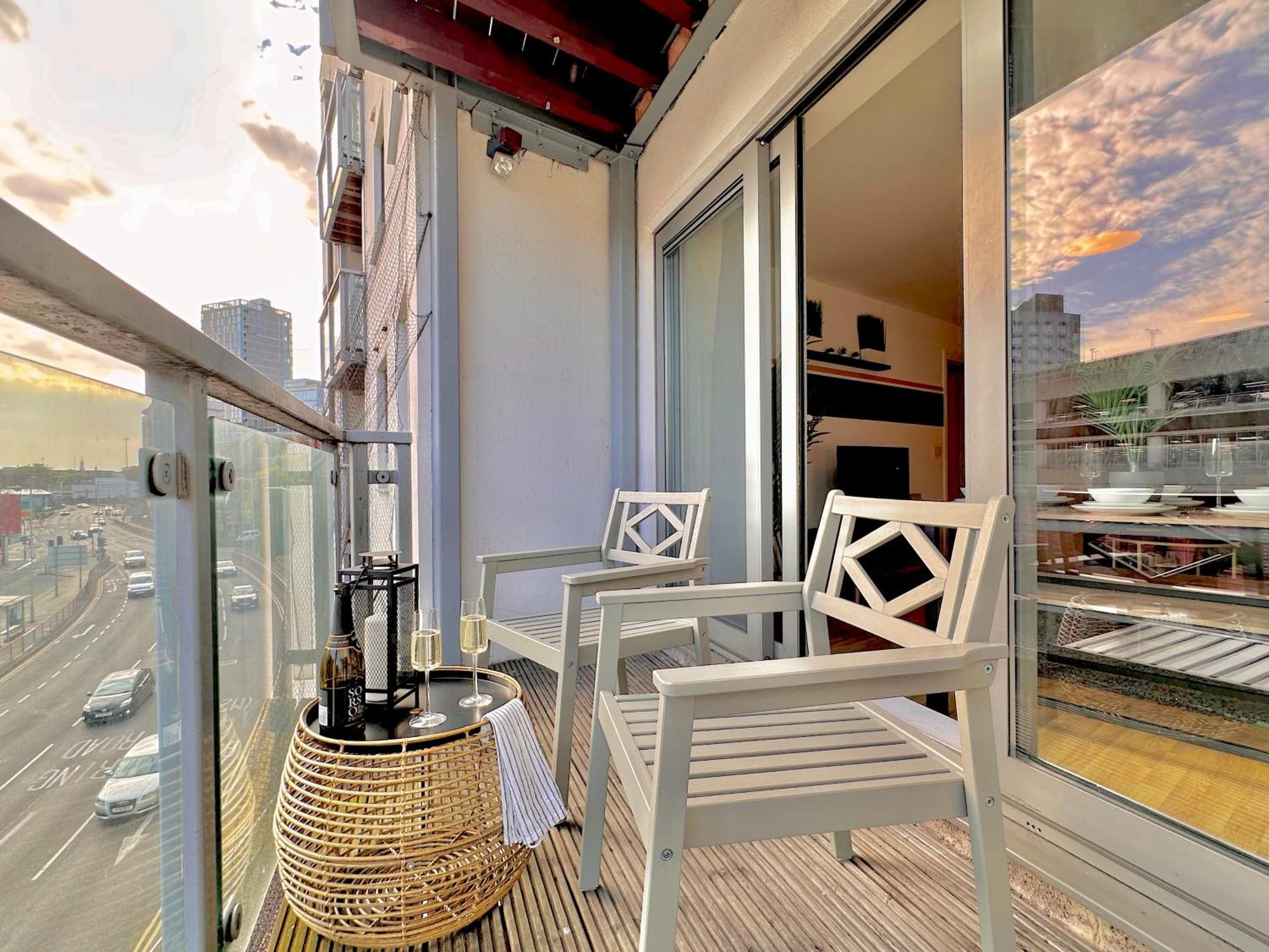 Watford Serviced Apartment, Free Parking, City Centre Luaran gambar