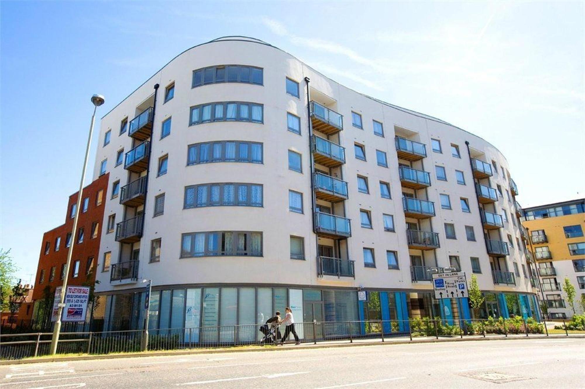 Watford Serviced Apartment, Free Parking, City Centre Luaran gambar